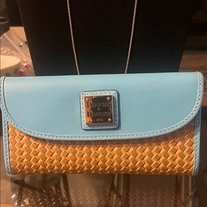 Dooney & Bourke Beacon Woven Wallet